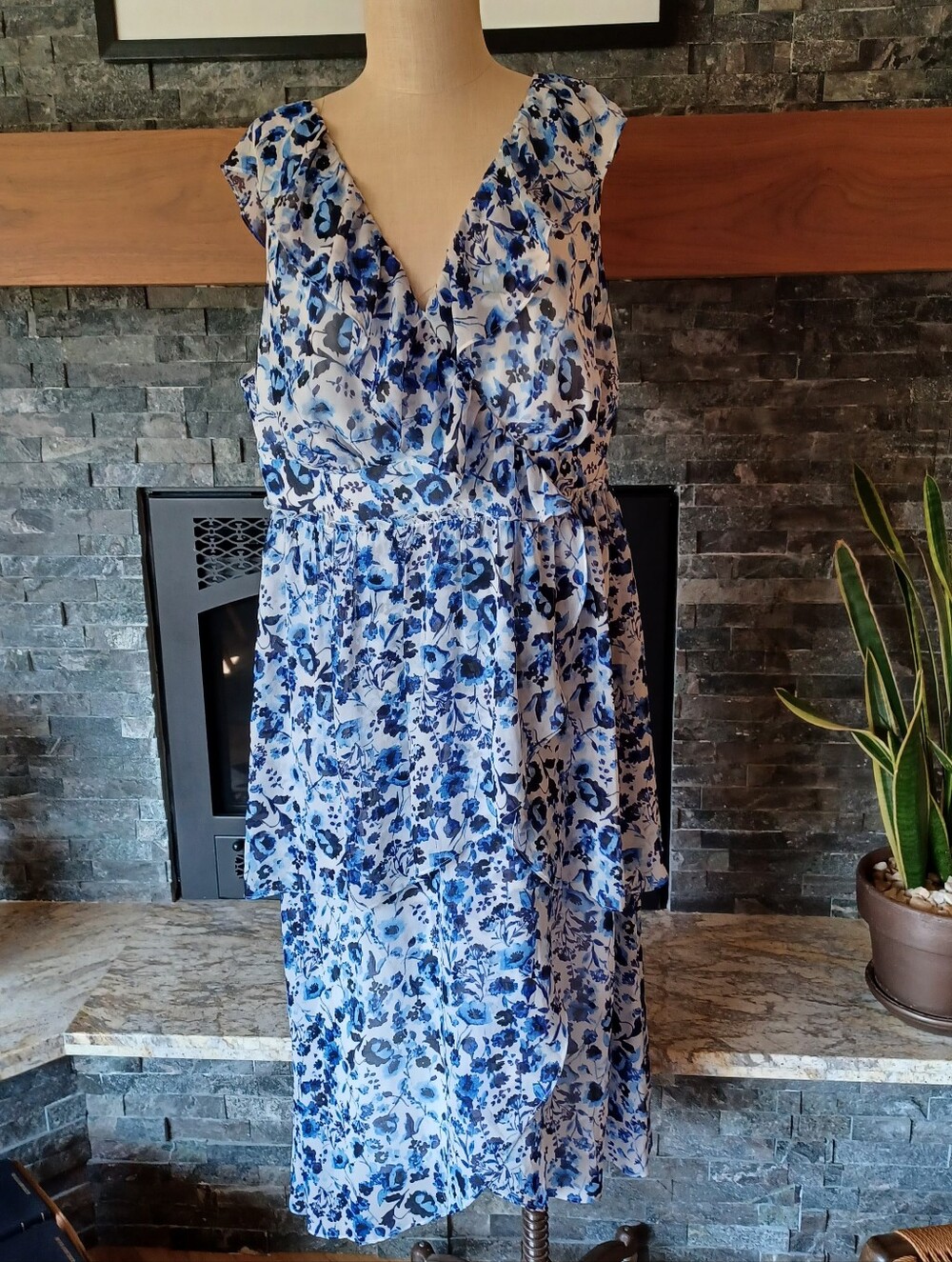 RACHEL Rachel Roy Blue & White Floral Sheer Tiered Maxi Dress Size 16W Excellent